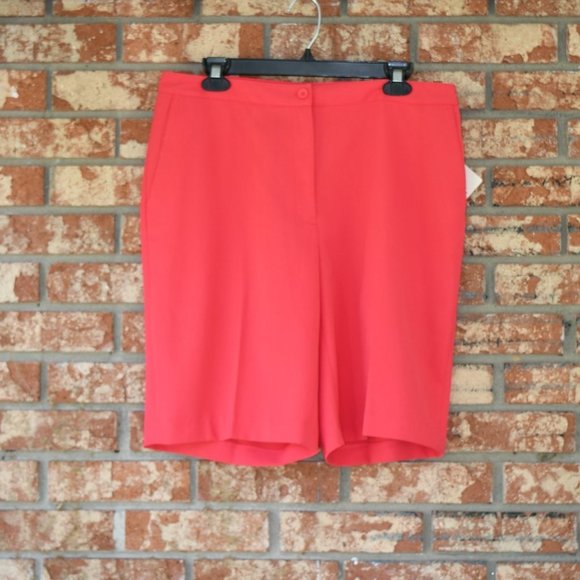 𝅺ep Pro Shorts NWT